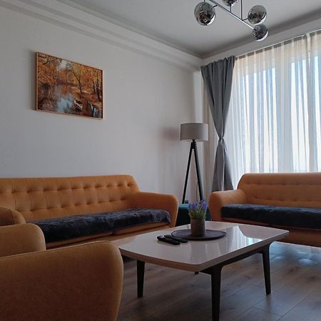19Th & 18Th Floor Secure Apartments With Pool & Fitness & Parking Included In Price Скопье Экстерьер фото