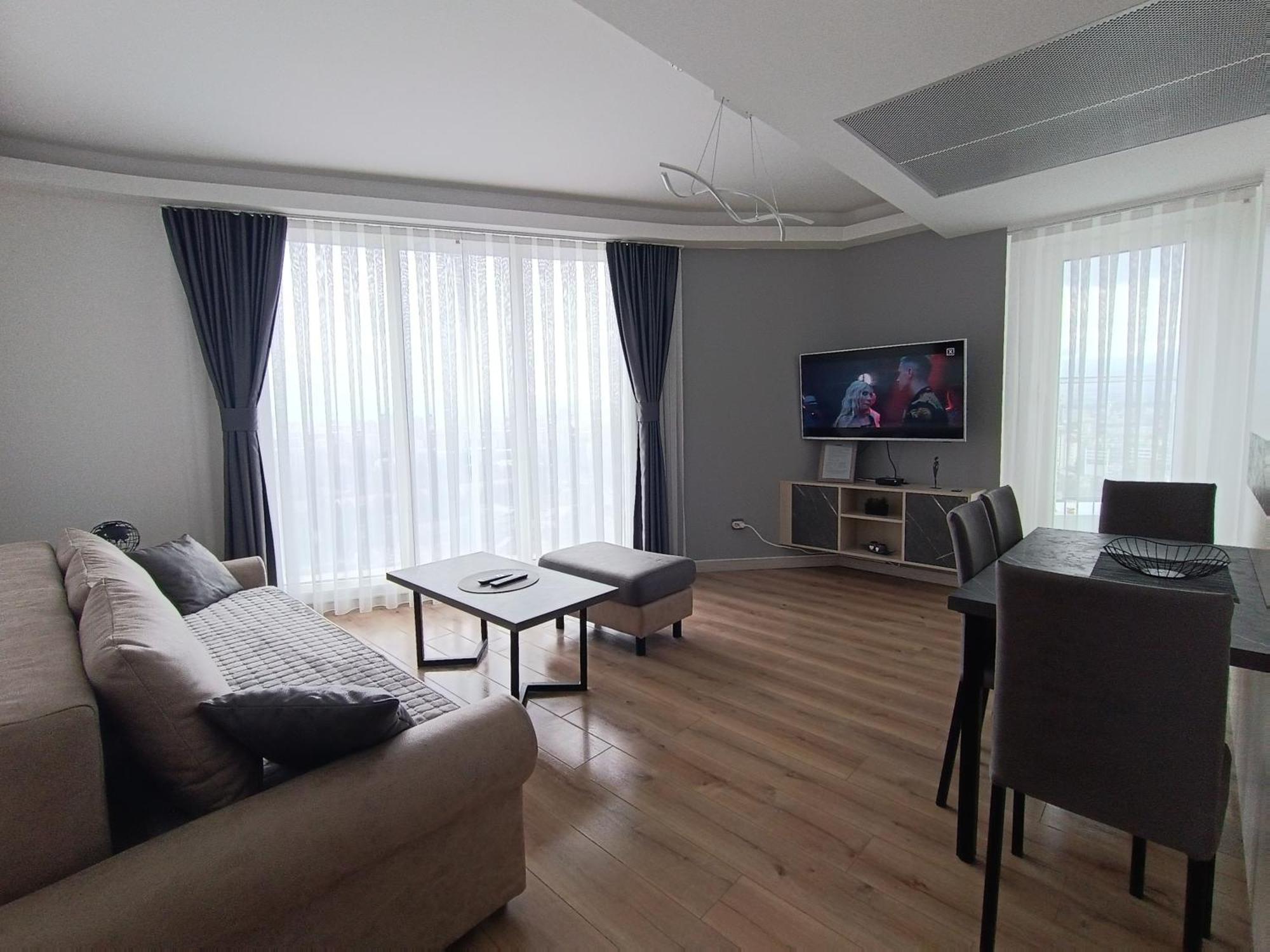 19Th & 18Th Floor Secure Apartments With Pool & Fitness & Parking Included In Price Скопье Экстерьер фото