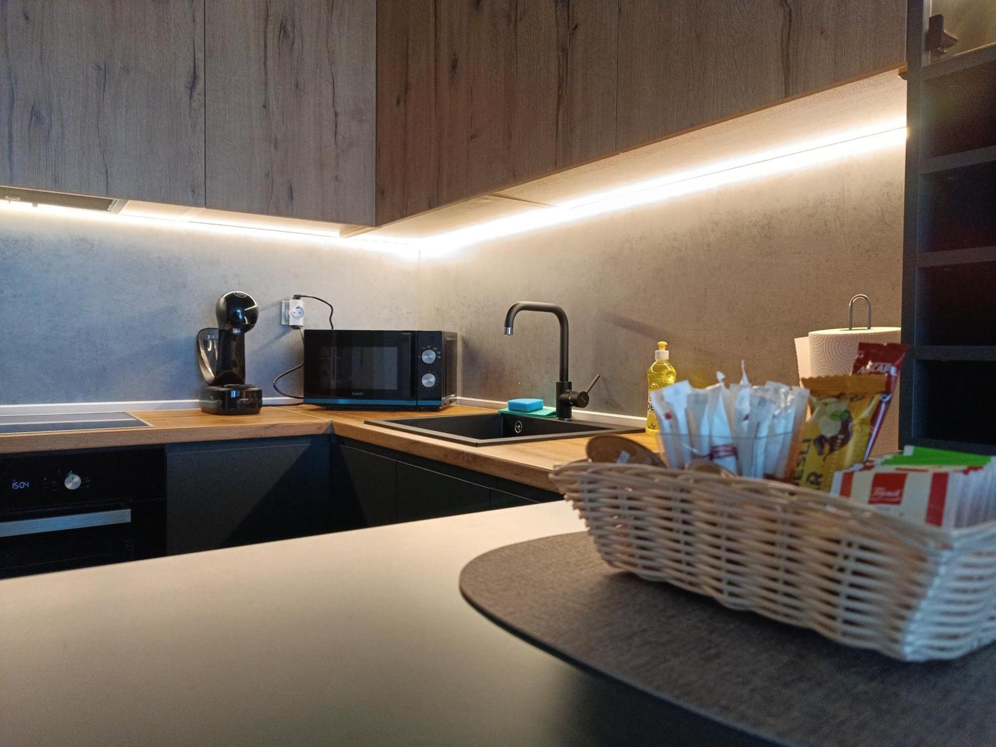 19Th & 18Th Floor Secure Apartments With Pool & Fitness & Parking Included In Price Скопье Экстерьер фото