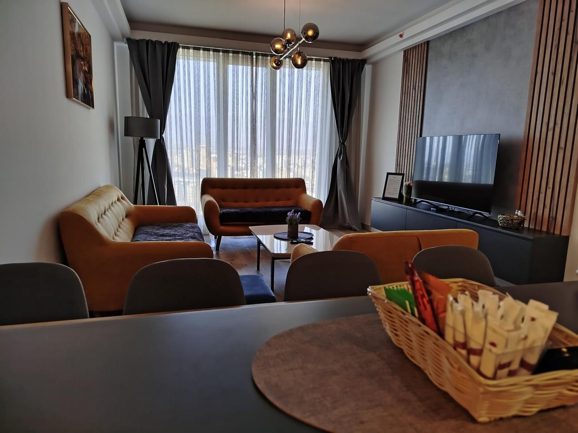 19Th & 18Th Floor Secure Apartments With Pool & Fitness & Parking Included In Price Скопье Экстерьер фото