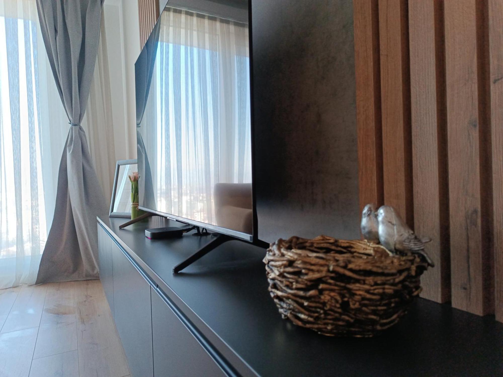 19Th & 18Th Floor Secure Apartments With Pool & Fitness & Parking Included In Price Скопье Экстерьер фото